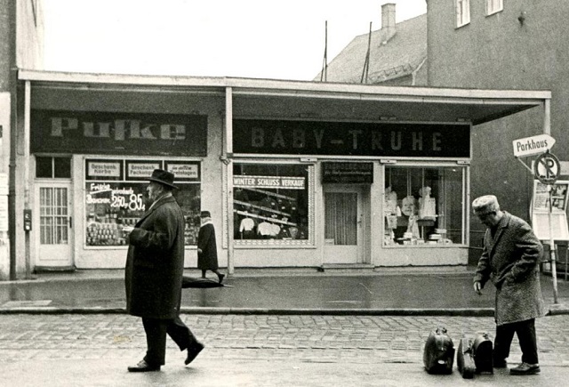 Läden in der Maximilianstraße 23 im Jahr 1950
